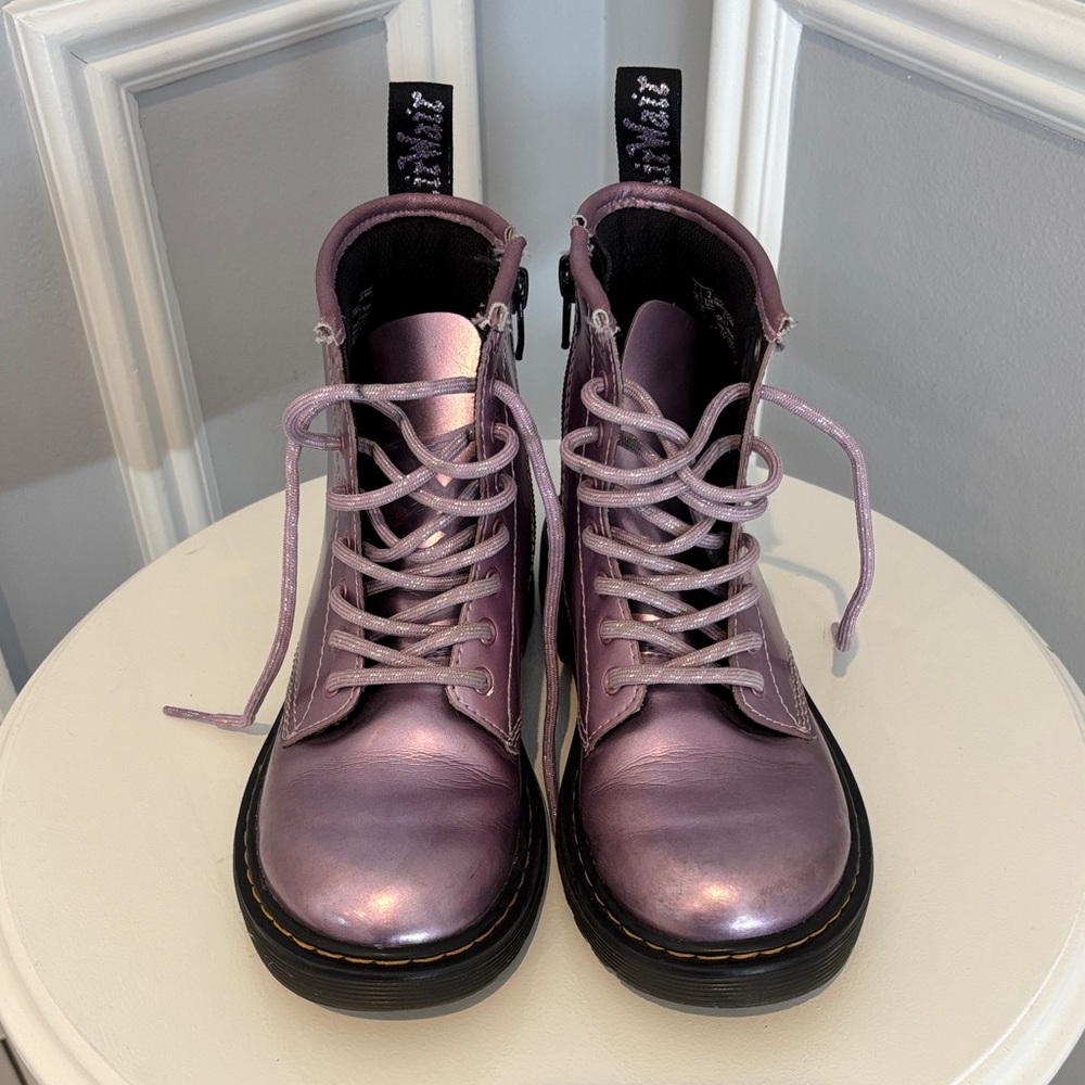 Dr. Martens Girls Pink Lavender Spark Metallic Boots Size 2 US - Picture 2 of 10